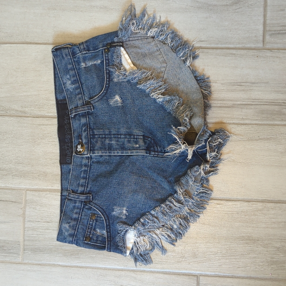 One teaspoon rollers, Denim Shorts, Size 26